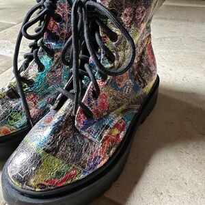 Steve Madden metallic Multicolor NEW Combat Boots size 6